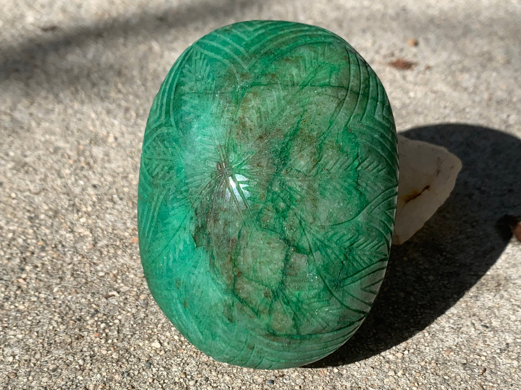 Carved Emerald EMC00032